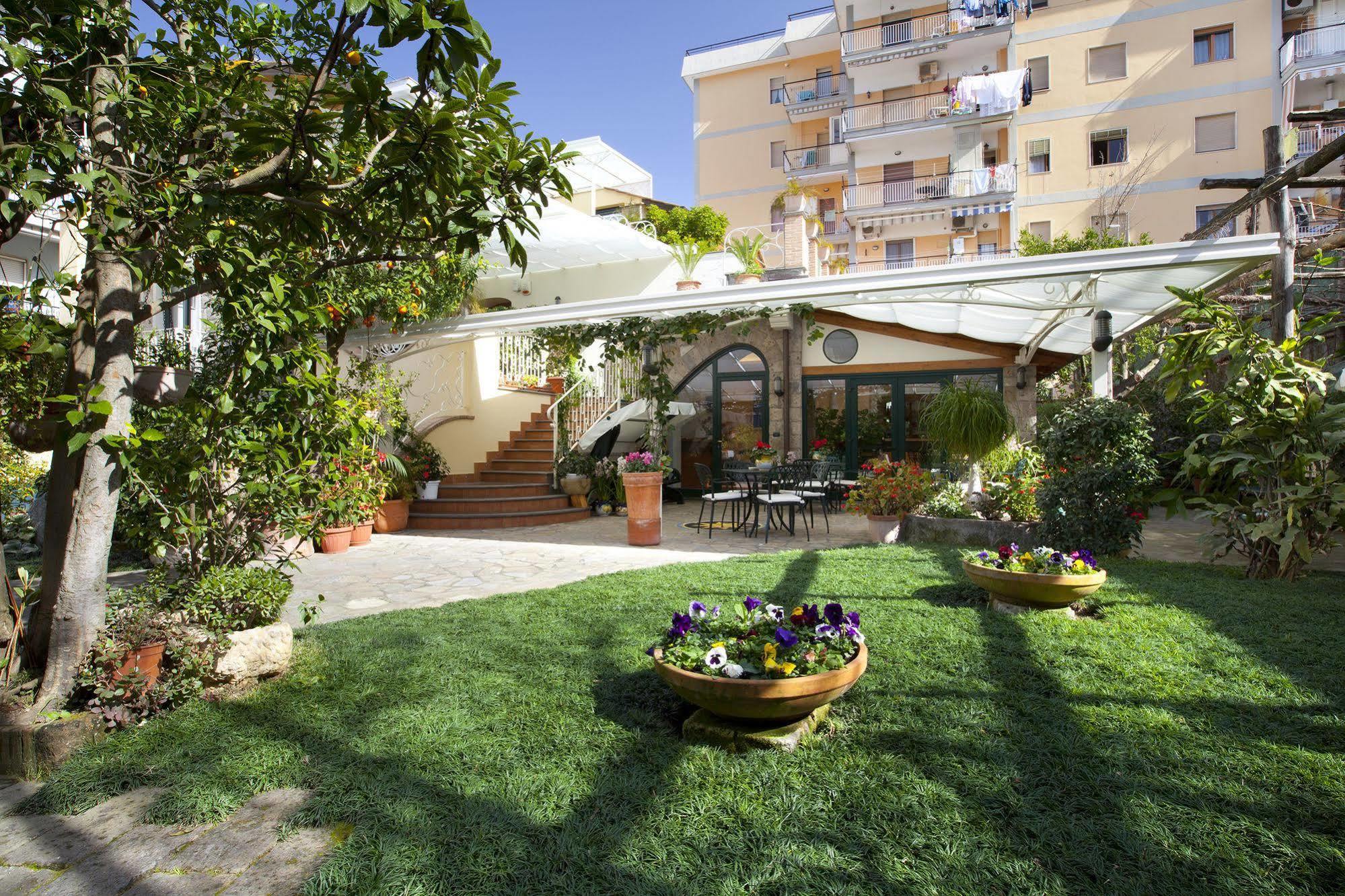 Relais Villa Angiolina Sorrento Exterior foto